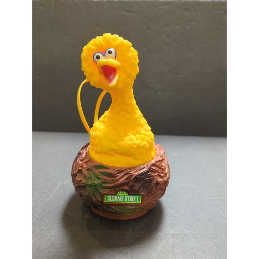 Vintage 1970's Sesame Street BIG BIRD AM Transistor Radio with Strap